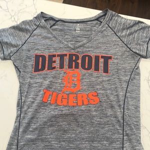 Medium blue/grey Detroit Tigers athletic shirt